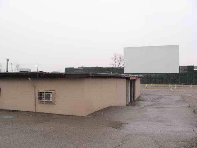 Skyborn Drive-In - 2006 Photo